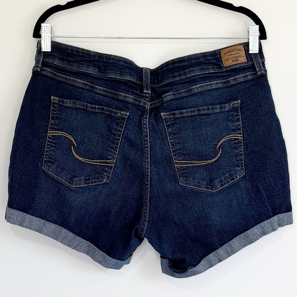 Signature by Levi Strauss Jean Shorts Mid Rise Slim Shorts Size 16 W33 - Picture 2 of 9